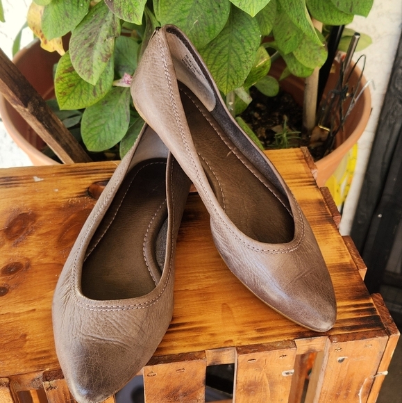 Frye Ballet Flats Regina Brown Tan Leather Slip On Shoes Pointed - Picture 2 of 11